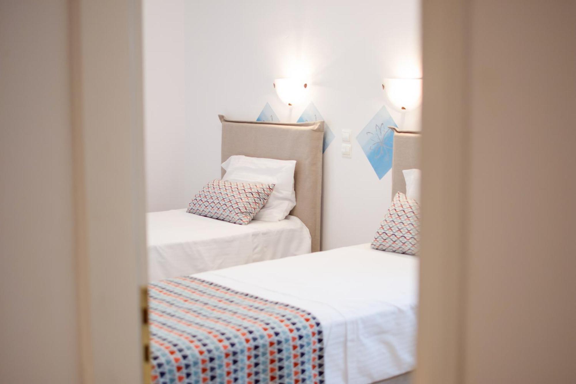 Infinity Wellness Boutique Hotel Afráta エクステリア 写真