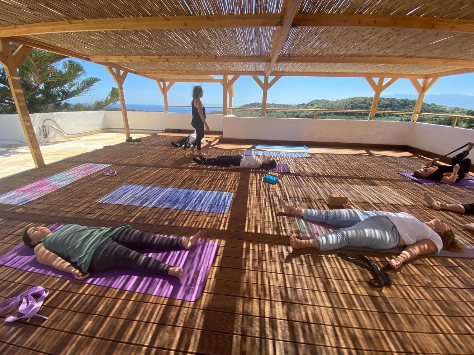 Infinity Wellness Boutique Hotel Afráta エクステリア 写真